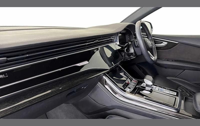 Begagnad Audi SQ8 Black Edition 507 HK (372 kW) 2021 Grå SUV