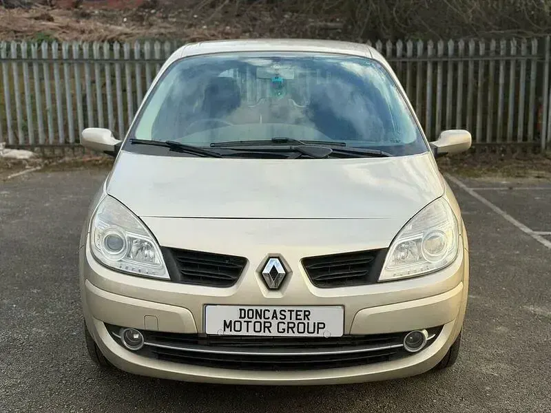 Used Renault Scénic Dynamique 2008 Gold MPV