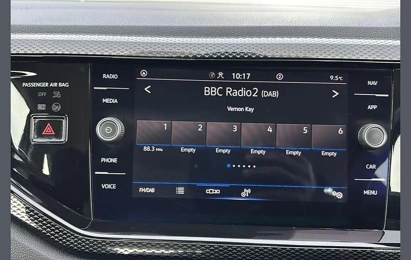 Used VW Polo Life 79 HP (58 kW) 2024 Grey Hatchback