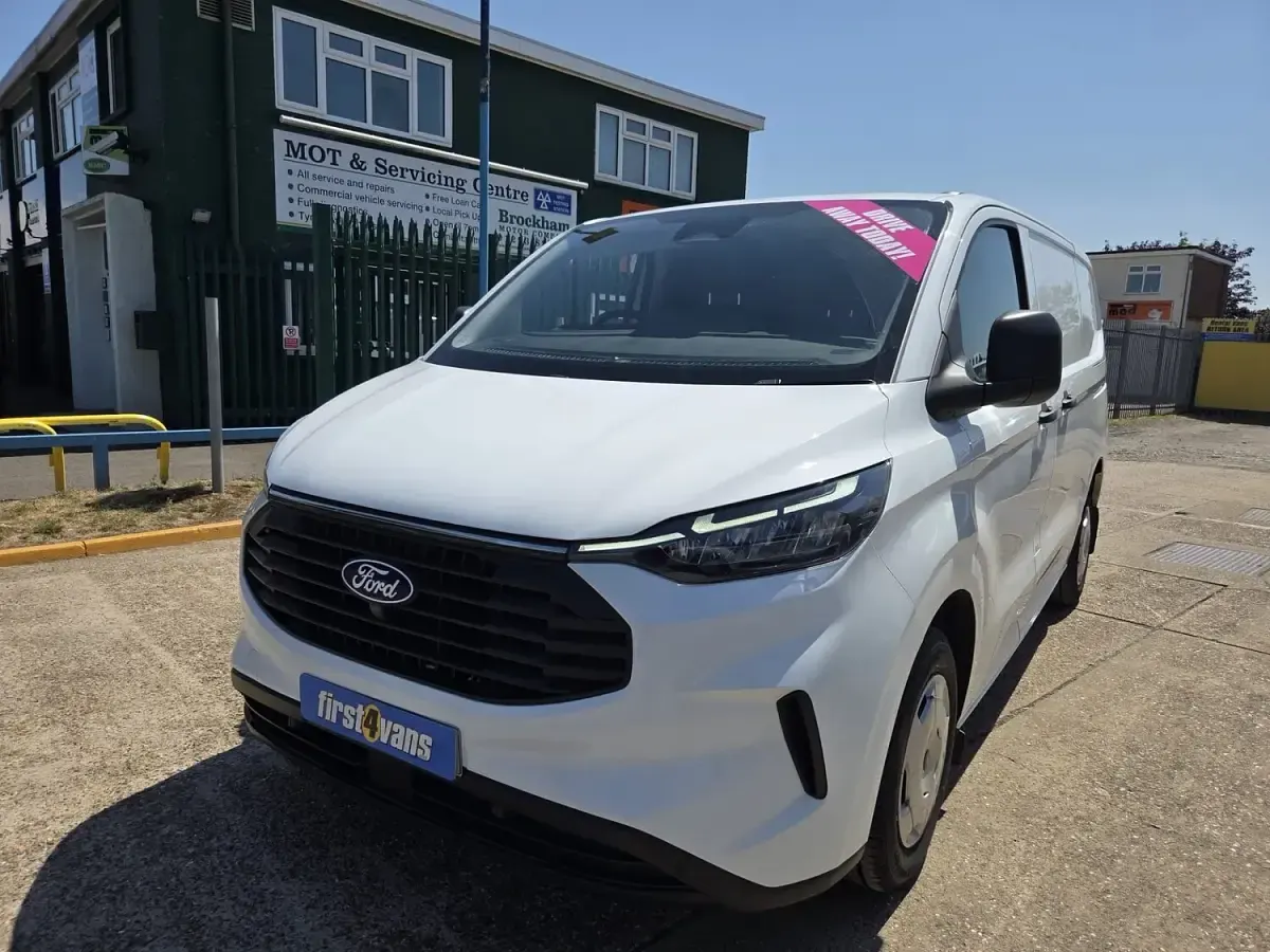 Used Ford Transit Custom Trend 136 HP (100 kW) 2024 White Van