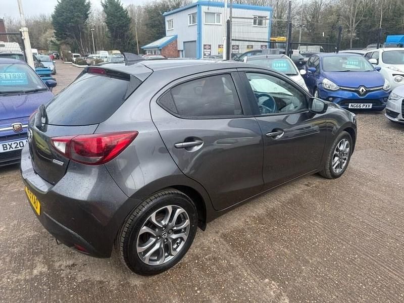 Begagnad Mazda 2 Inclusive 2019 Grå Halvkombi