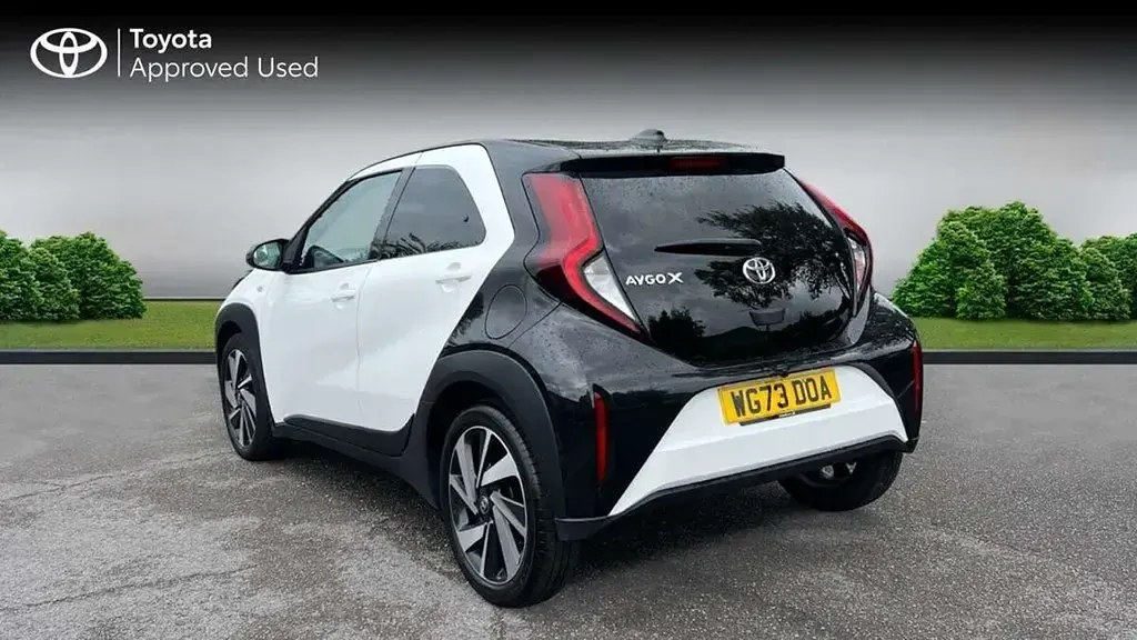 Used Toyota Aygo X 72 HP (52 kW) 2023 White SUV