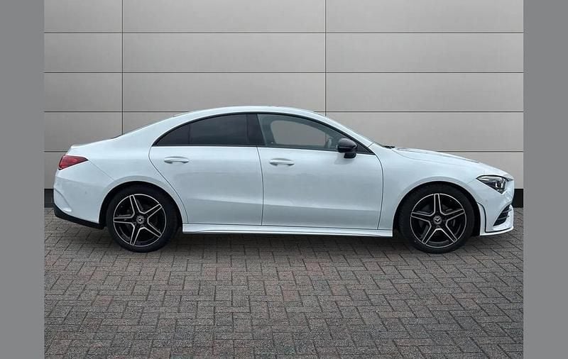 Used Mercedes CLA180 Executive 136 HP (100 kW) 2023 White Sedan