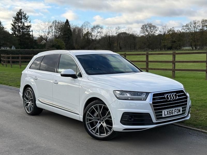 White Used 2024 Audi Q7 S-Line SUV | £16,995 - Image 1/4