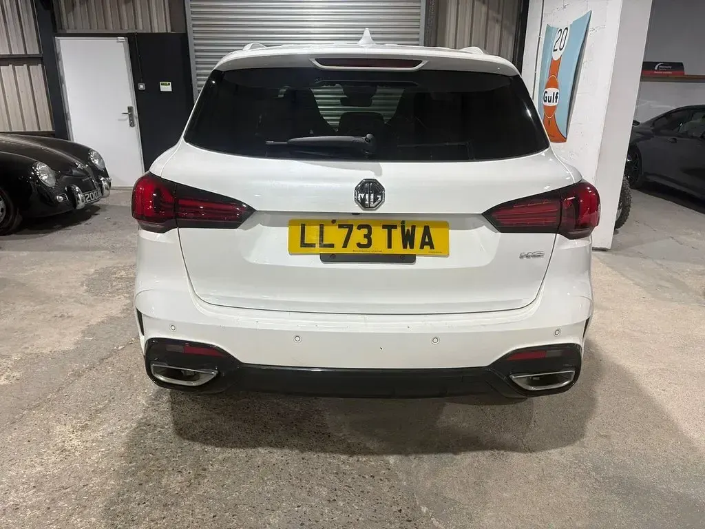 Used MG HS 162 HP (119 kW) 2023 White SUV