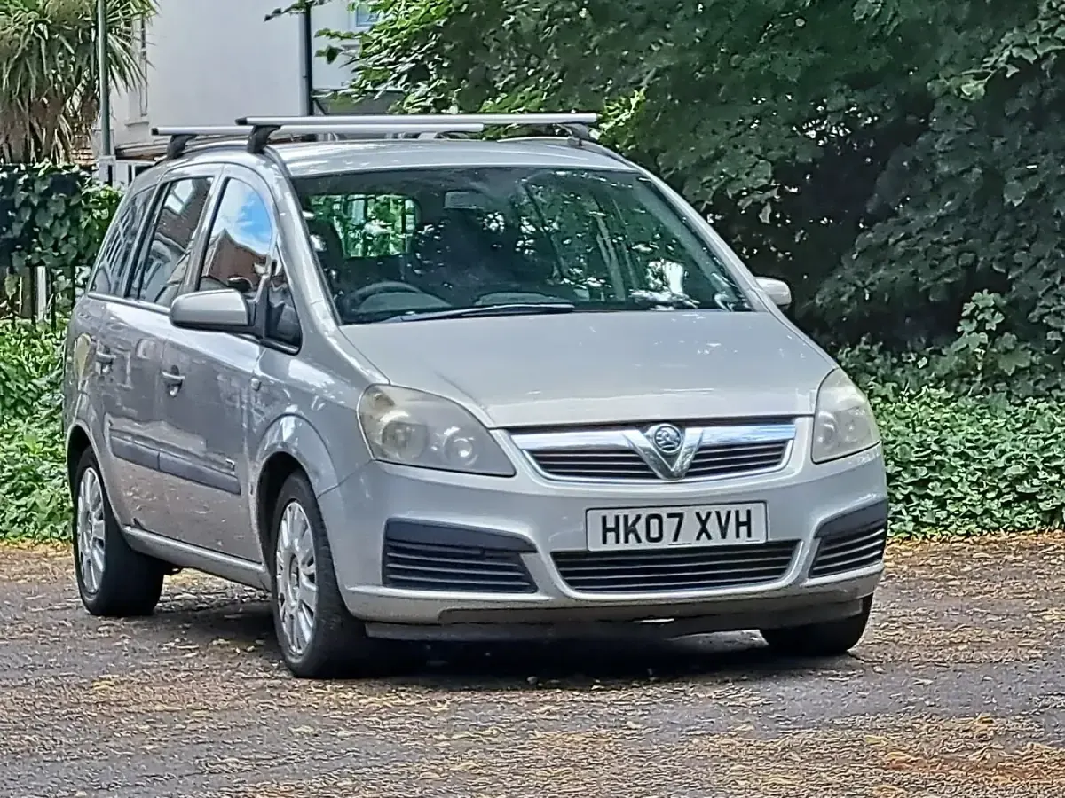 Usata Vauxhall Zafira 2007 Beige Monovolume