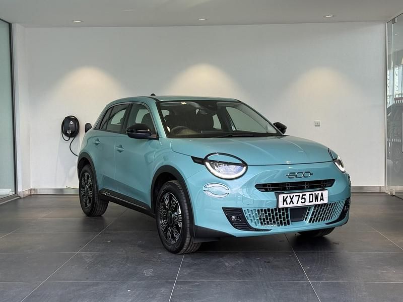 New Fiat 600 2025 Sky blue SUV