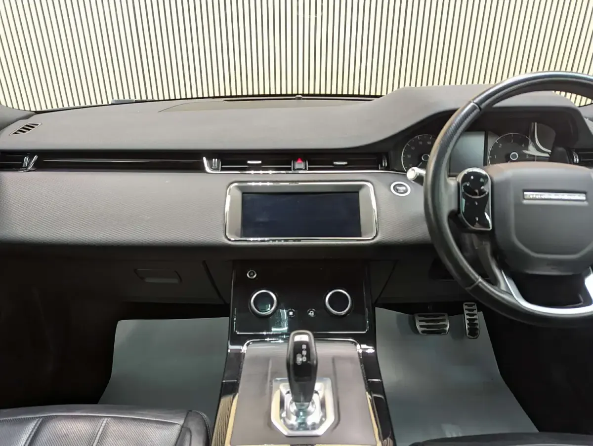 Used Land Rover Range Rover evoque R-Dynamic 2019 White SUV