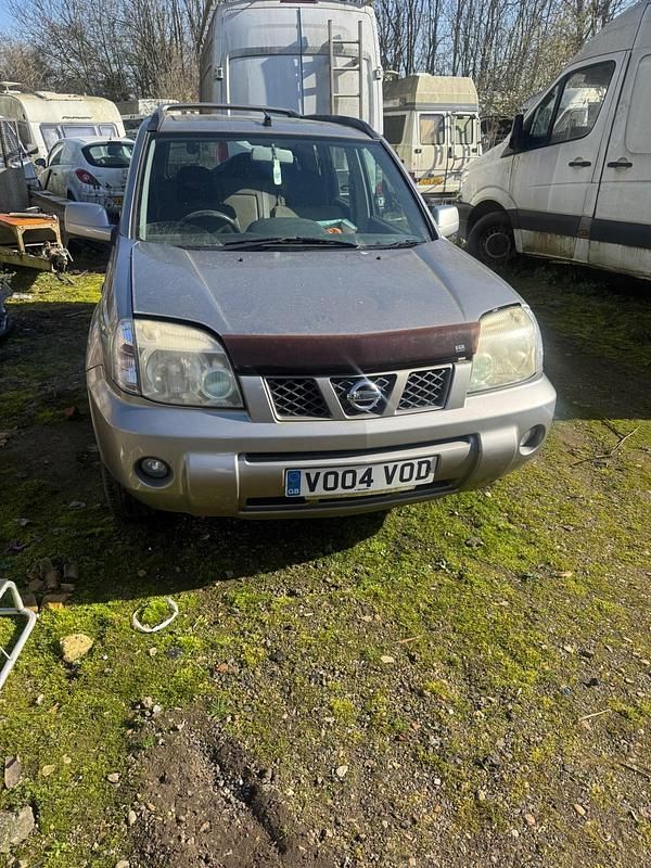Used Nissan X-Trail 136 HP (100 kW) 2004 Silver SUV