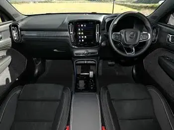 New Volvo XC40 Ultra 197 HP (144 kW) 2025 Black SUV