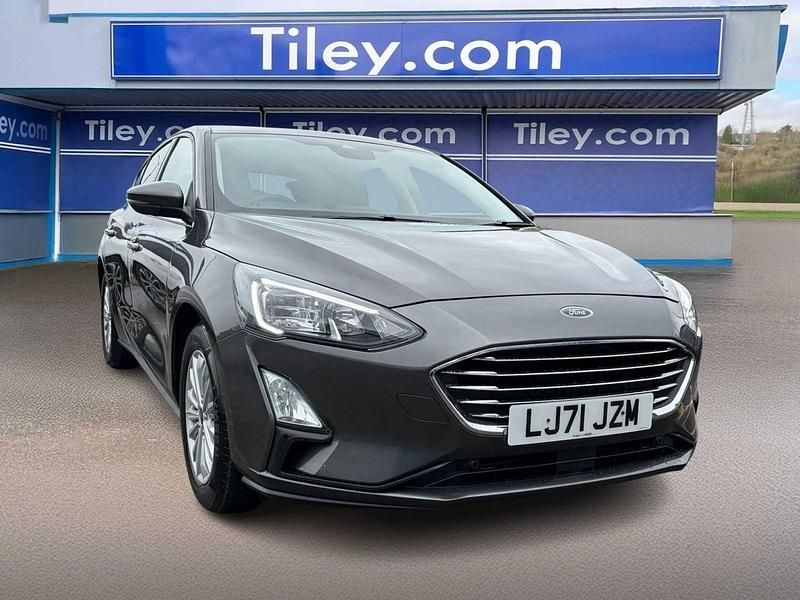 Used Ford Focus Titanium 125 HP (91 kW) 2021 Grey Hatchback