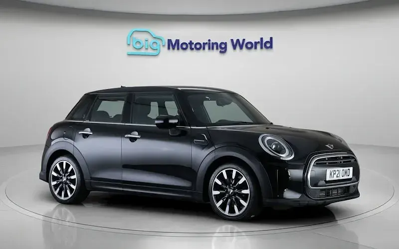 Used Mini Cooper Exclusive 136 HP (100 kW) 2021 Black Hatchback