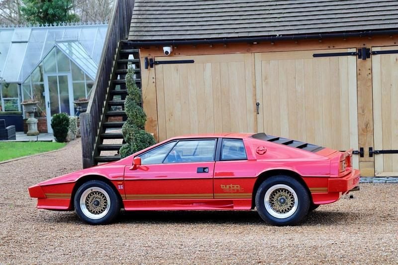 Used Lotus Esprit 1984 Red Coupe