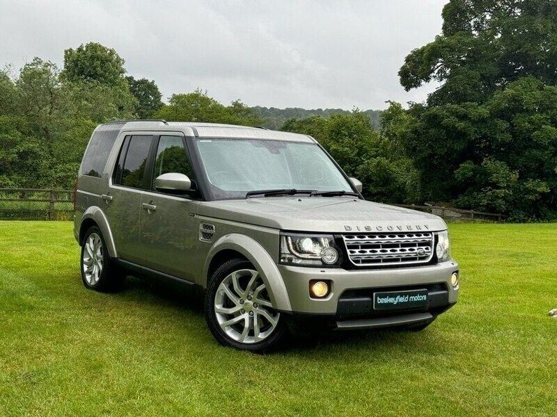 Gold Used 2014 Land Rover Discovery 4 HSE SUV | £17,995 (Expensive) - Image 1/4