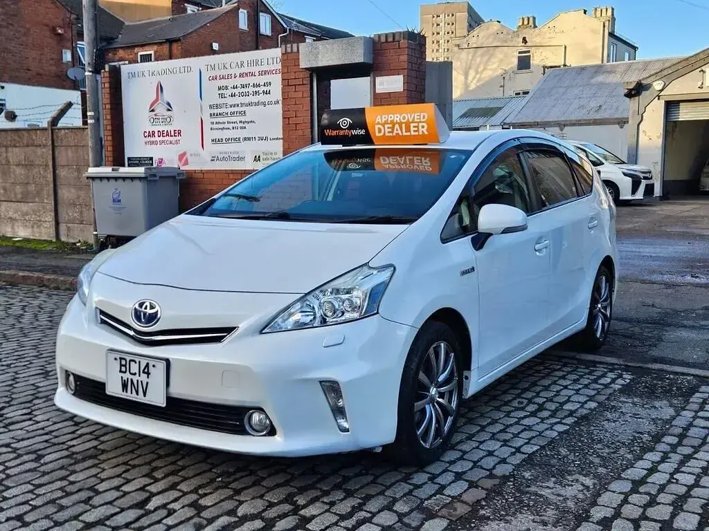 Used Toyota Prius+ 136 HP (100 kW) 2014 White MPV