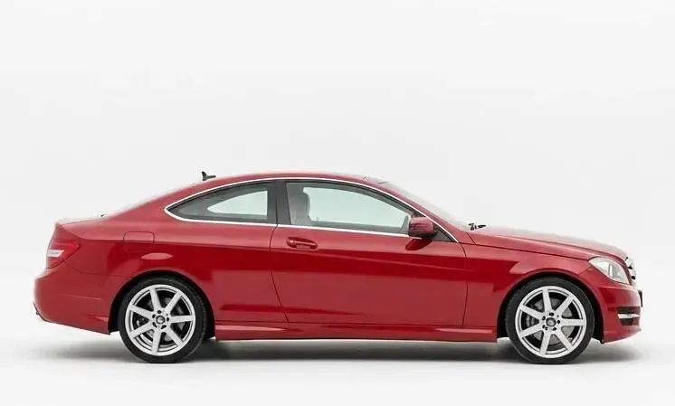 Używany Mercedes C220 AMG 2013 Czerwony Coupe