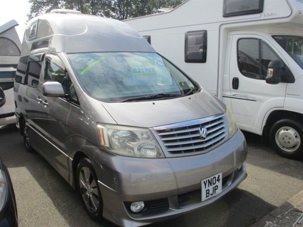 Silver Used 2004 Toyota Alphard MPV | £19,995 - Image 1/4