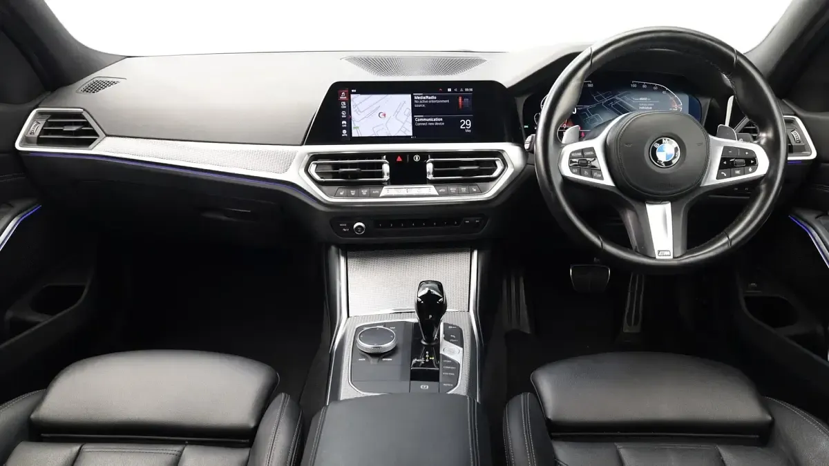 Begagnad BMW 320 M Sport 181 HK (133 kW) 2022 Grå Kombi