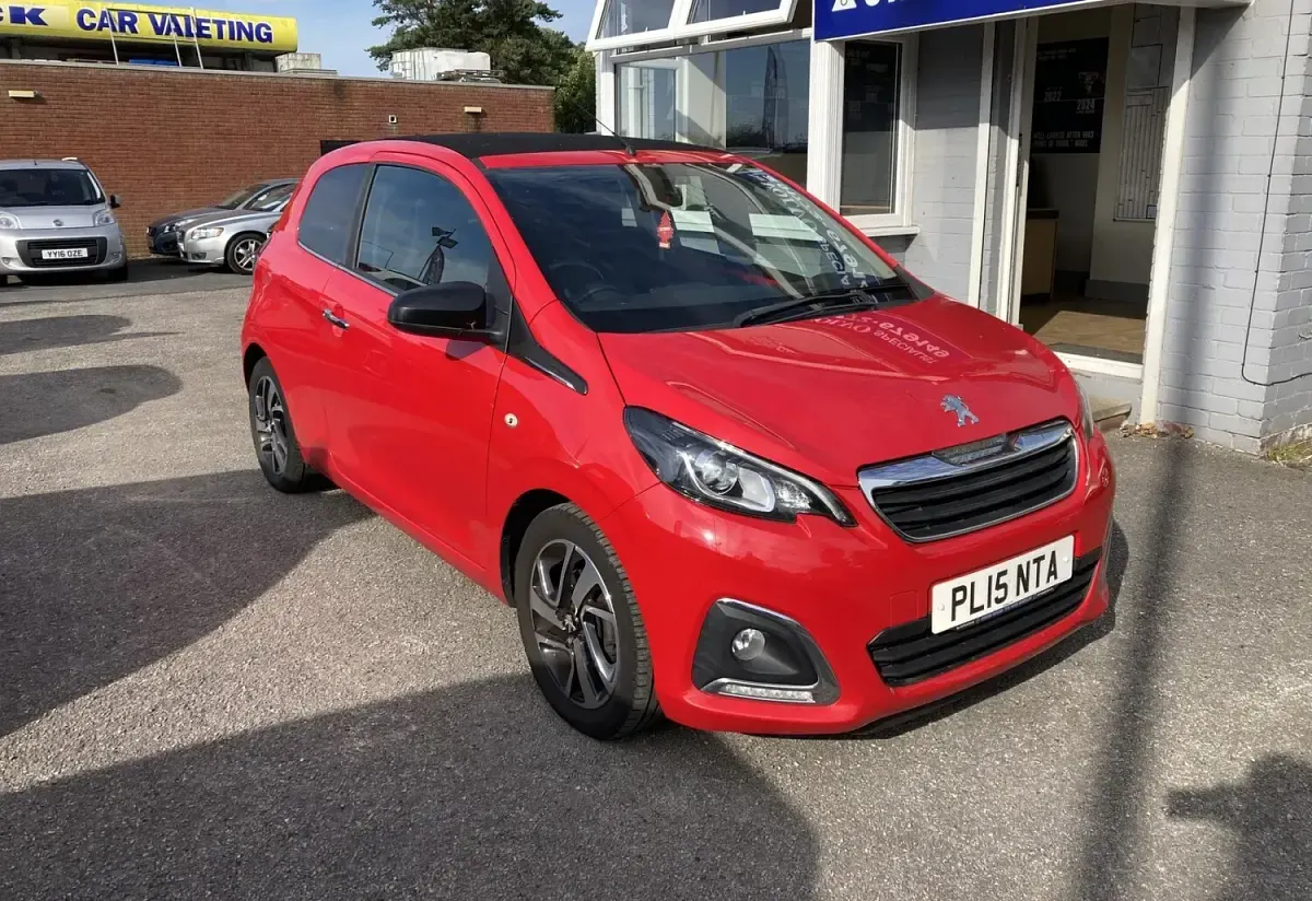Used Peugeot 108 Allure 82 HP (60 kW) 2015 Red Hatchback