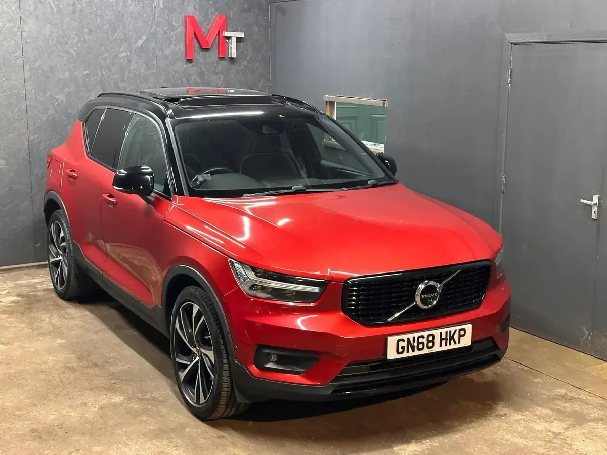 Used Volvo XC40 R-Design 2018 Red SUV