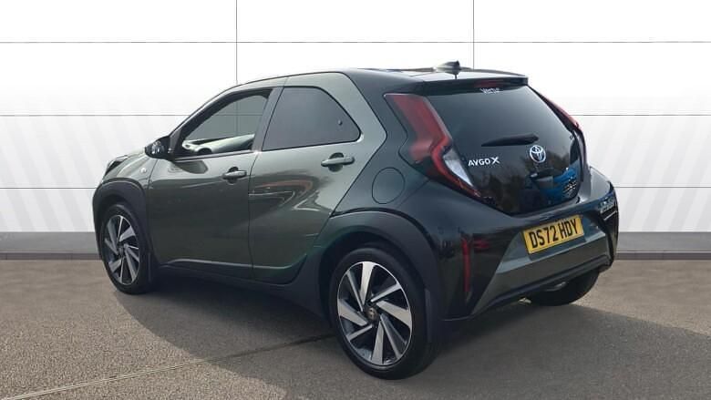 Used Toyota Aygo X 72 HP (52 kW) 2023 Green SUV