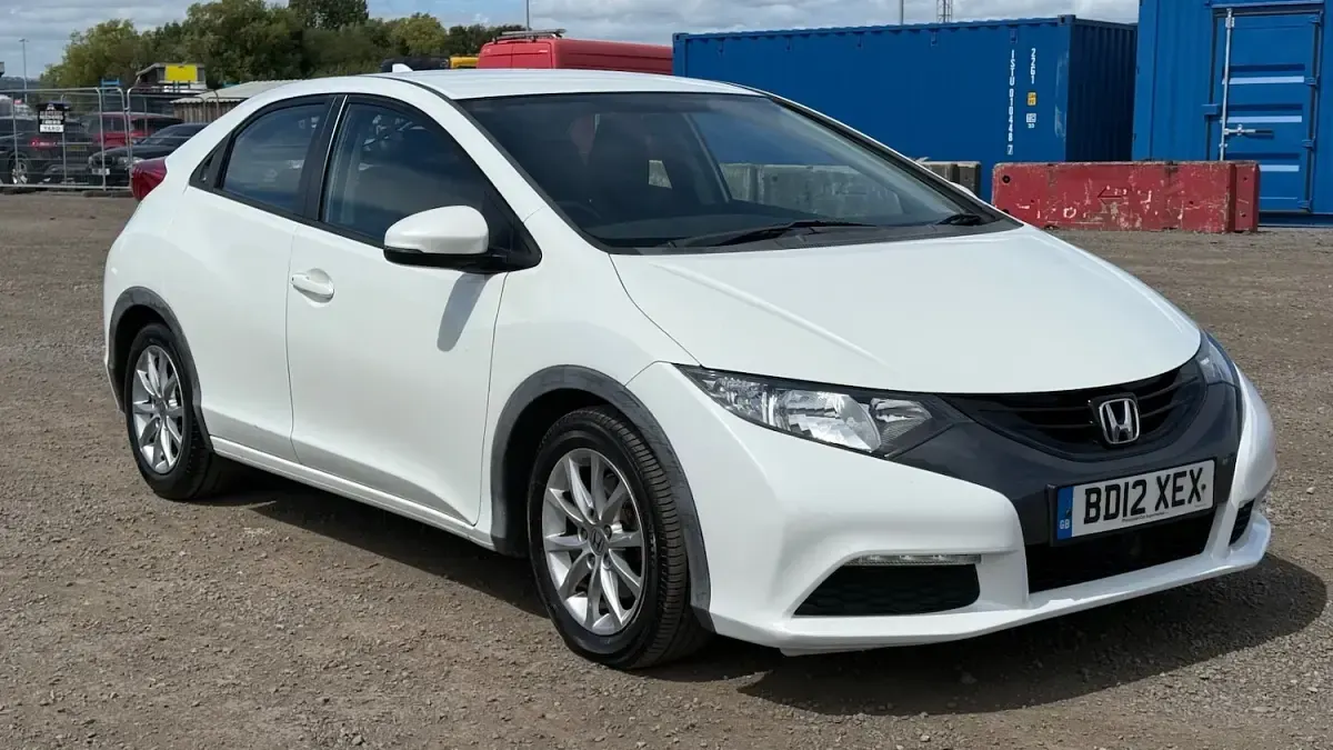 Used Honda Civic SE 150 HP (110 kW) 2012 White Hatchback