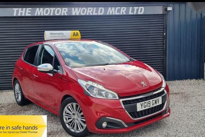 Red Used 2019 Peugeot 208 Signature Sky Hatchback | £6,399 (Fair price) - Image 1/1