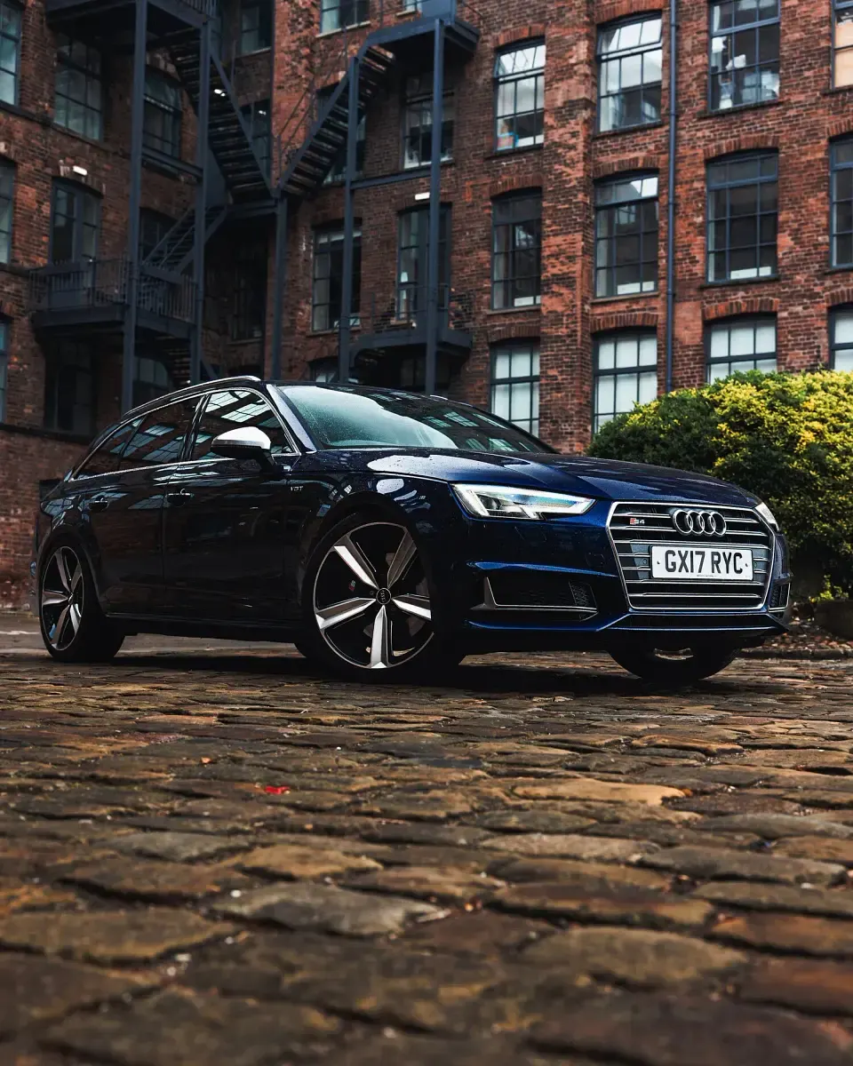 Used Audi A4 2017 Blue Estate