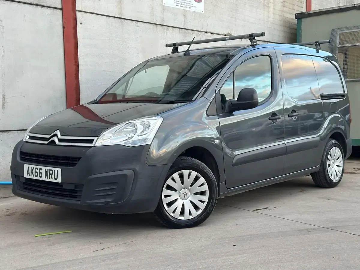 Used Citroën Berlingo 75 HP (55 kW) 2016 Grey MPV