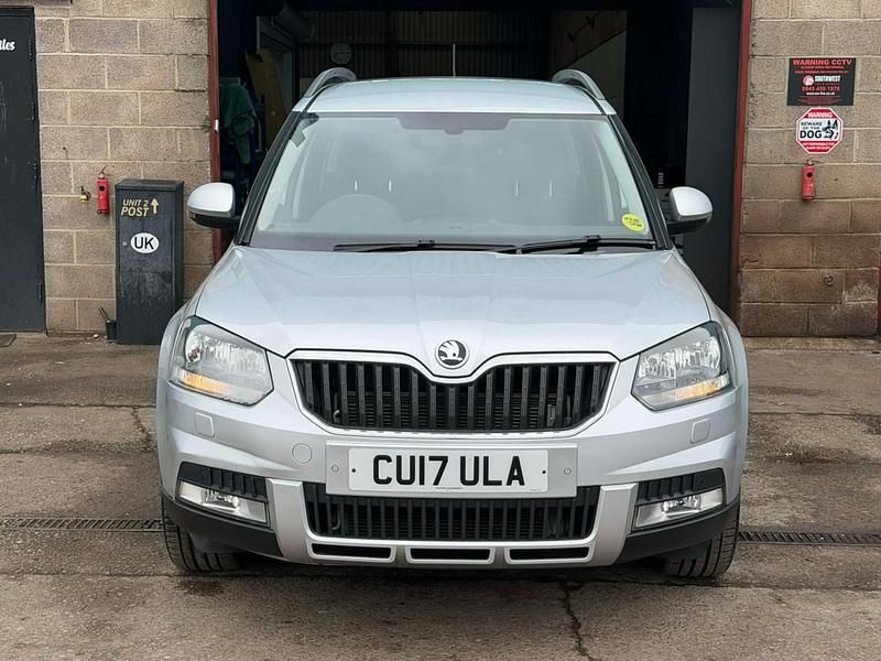 Used Skoda Yeti SE Drive 148 HP (108 kW) 2017 Silver SUV