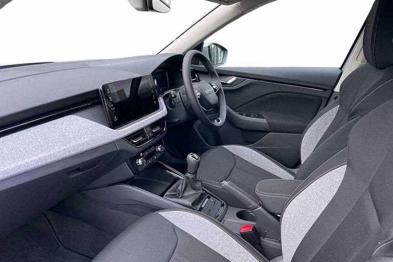 New Skoda Kamiq SE 70 HP (51 kW) 2025 Brilliant silver metallic SUV