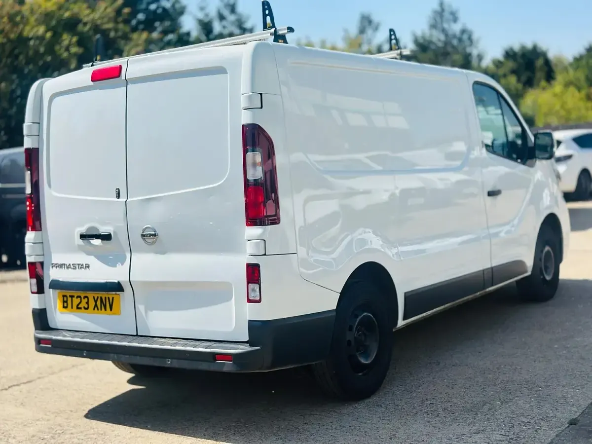 Used Nissan Primastar Acenta 110 HP (80 kW) 2023 White MPV
