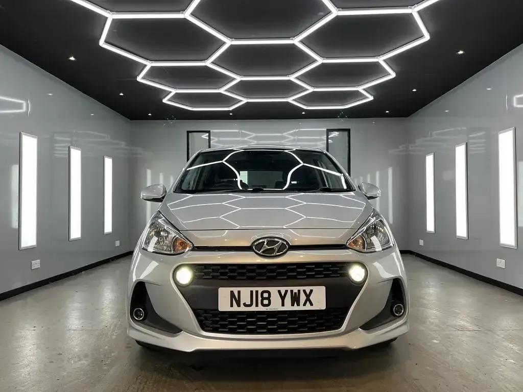 Used Hyundai i10 Premium SE 2018 Silver Hatchback