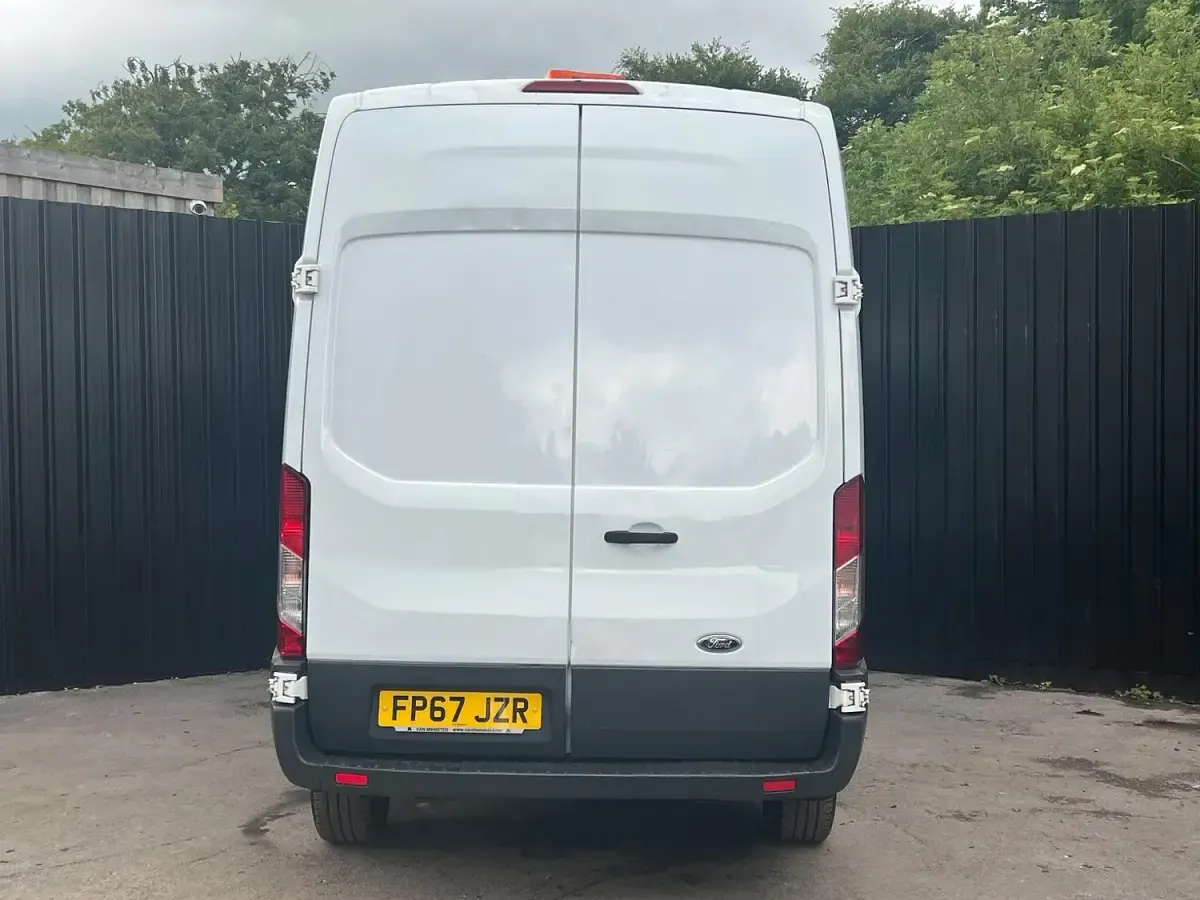 Used Ford Transit 130 HP (95 kW) 2017 White Van