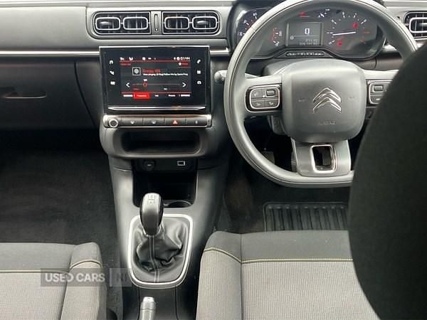 Używany Citroën C3 PureTech 2023 Biały Hatchback