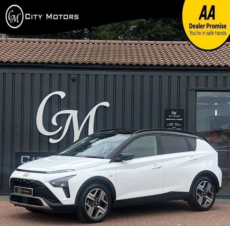 White Used 2022 Hyundai Bayon Ultimate SUV | £12,990 (Good price) - Image 1/2
