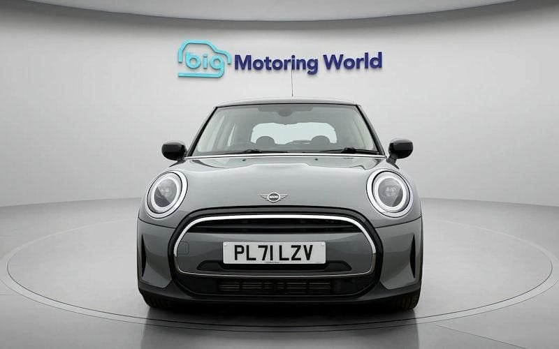 Used Mini Cooper Classic 136 HP (100 kW) 2022 Hatchback