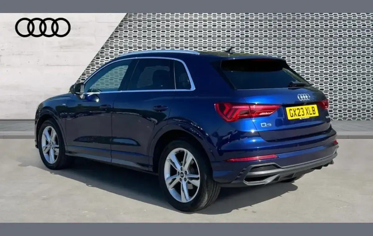Usado Audi Q3 S-Line 150 CV (110 kW) 2023 Azul SUV