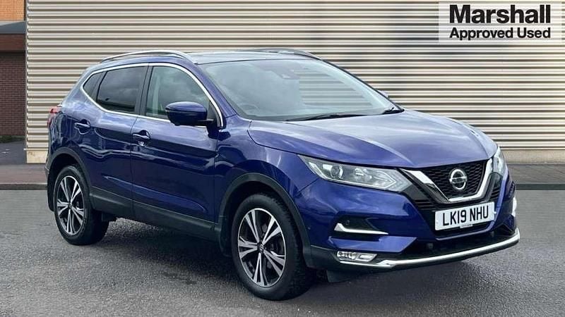 Blue Used 2019 Nissan Qashqai N-Connecta SUV | £12,026 (Good price) - Image 1/4