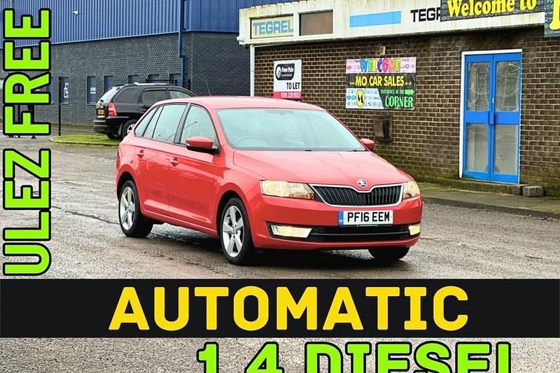 Used Skoda Rapid SE 90 HP (66 kW) 2016 Red Hatchback