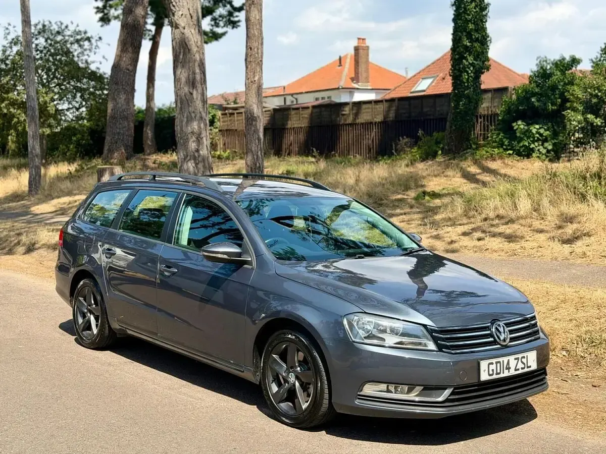 Used VW Passat S 105 HP (77 kW) 2014 Grey Estate