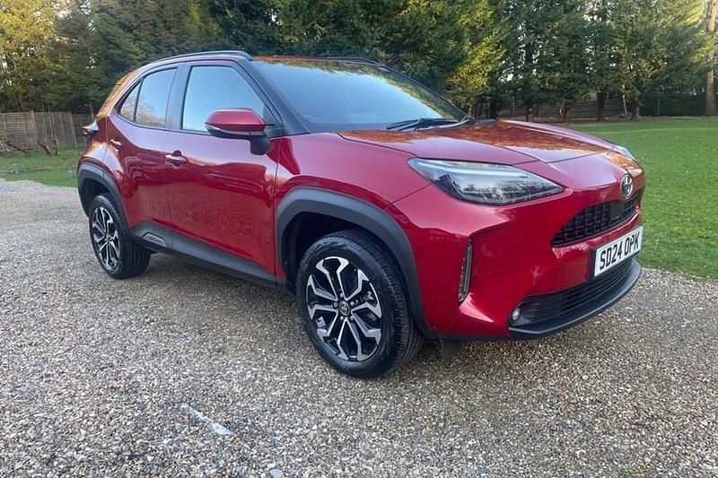 Used Toyota Yaris Hybrid Design 2024 SUV