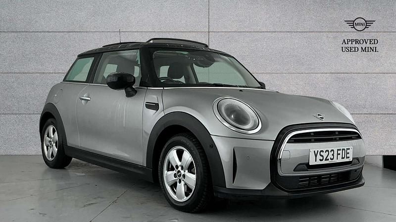 Used Mini Cooper Classic 134 HP (98 kW) 2023 Silver Hatchback