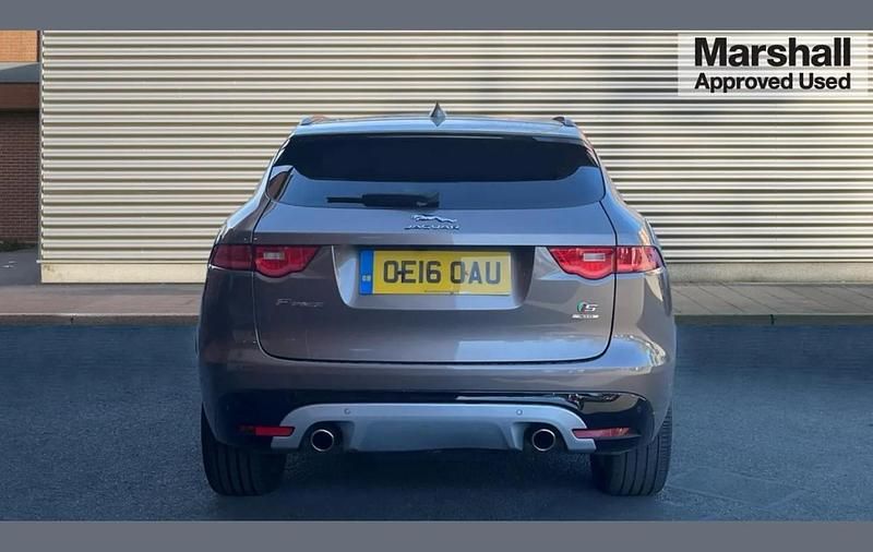 Second-hand Jaguar F-Pace S 300 CP (220 kW) 2016 Kaikoura stone SUV