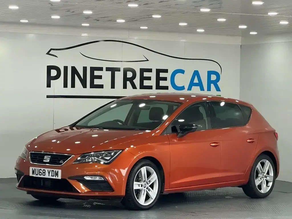 Used Seat Leon FR 190 HP (139 kW) 2018 Orange Hatchback