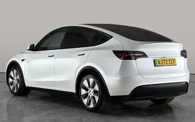 Used Tesla Model Y Standard Range 254 kW (346 HP) 2023 White SUV