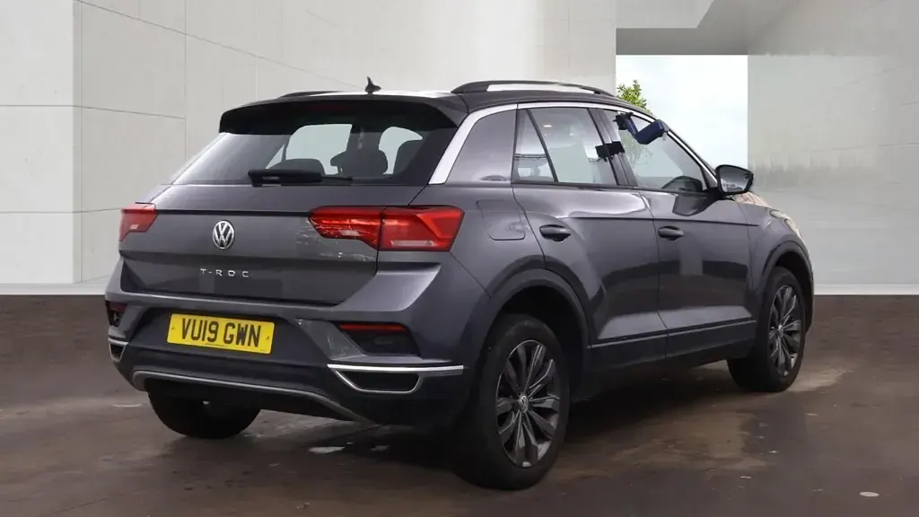 Used VW T-Roc SE 150 HP (110 kW) 2019 Grey SUV