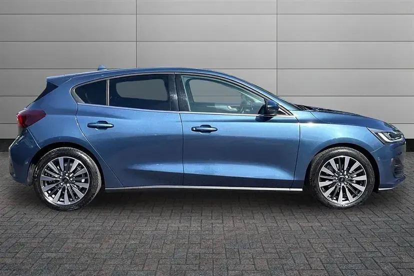 Begagnad Ford Focus Titanium X 125 HK (91 kW) 2024 Blå Halvkombi