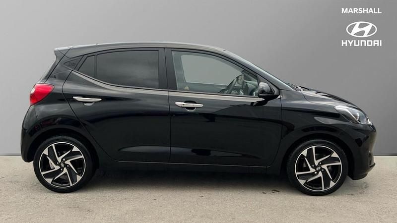 Used Hyundai i10 Premium 79 HP (58 kW) 2025 Black Hatchback