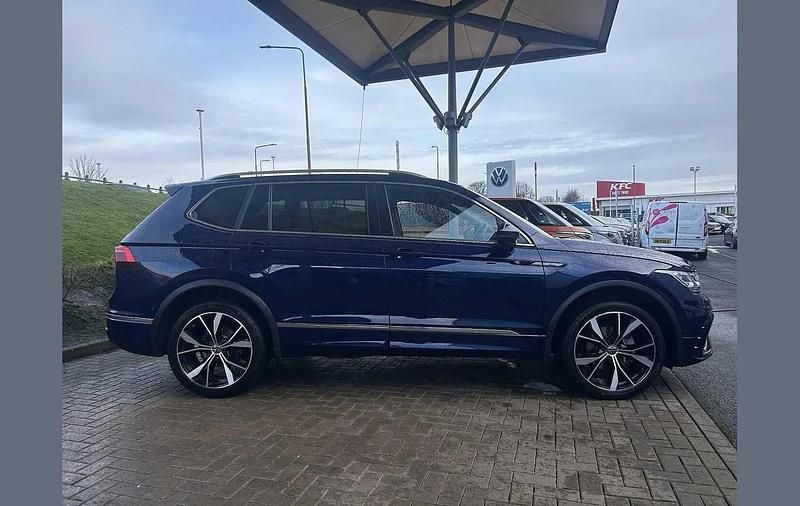 Used VW Tiguan Allspace R-line 150 HP (110 kW) 2024 Blue SUV